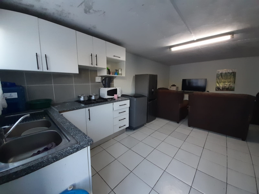 To Let 2 Bedroom Property for Rent in Cambridge Eastern Cape